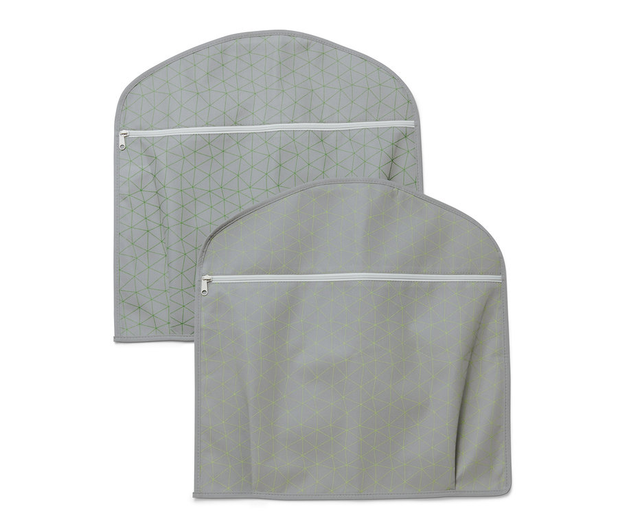 Deux organiseurs de placard gris avec un motif géométrique.