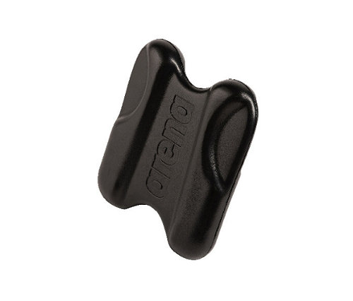 Aide à la natation Pull Kick II de arena noire sur fond blanc.