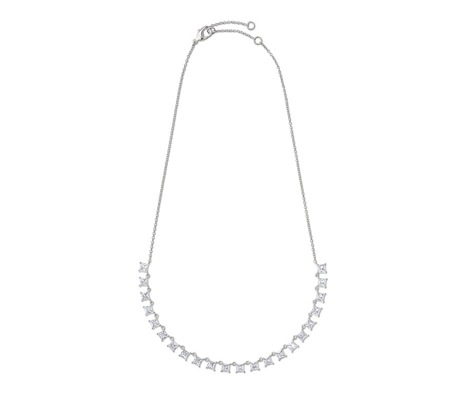 Chaîne argentée avec zircone.