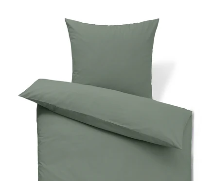 Parure de lit en percale verte, taille normale: une housse de couette avec une taie d'oreiller posée en diagonale.