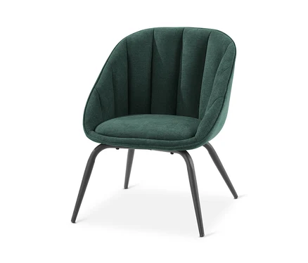 Une chaise rembourrée gris-vert sur fond blanc.