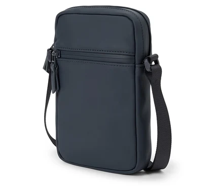 Un sac bandoulière bleu marine avec une fermeture éclair et une surface lisse.