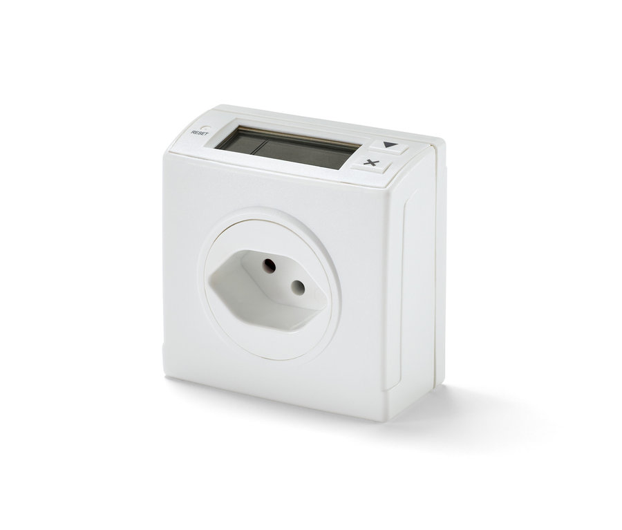 Appareil de mesure de la consommation d'énergie blanc avec écran LCD.