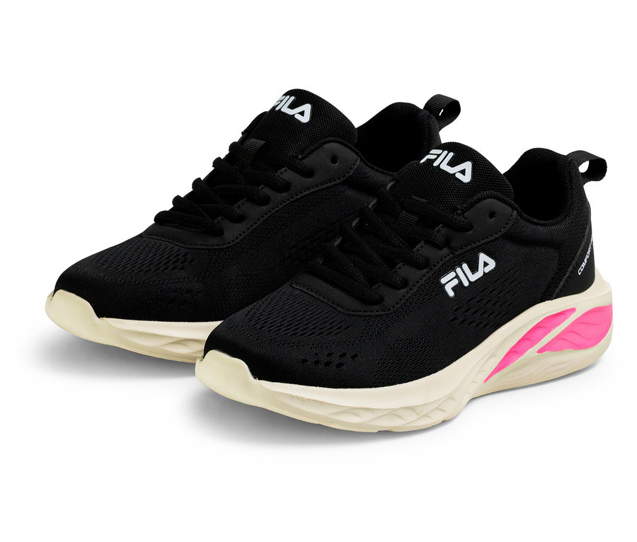 Deux sneakers FILA Specctris pour femme, noirs avec semelle blanche et accent rose, côte à côte.