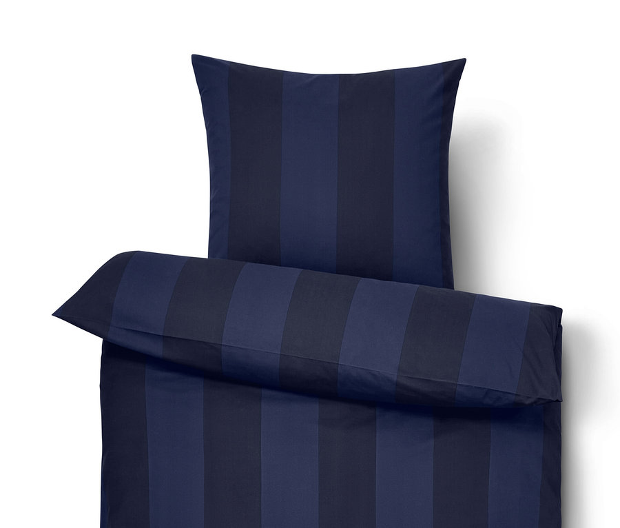 Parure de lit en flanelle noble à rayures bleues de taille standard et grande taille.