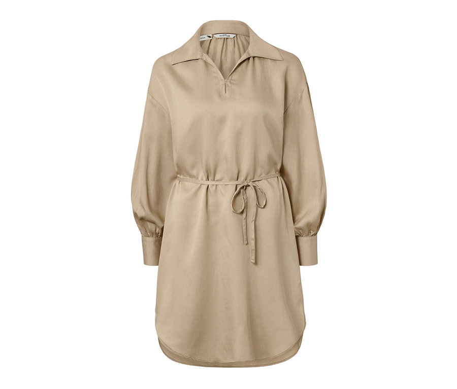 Blouse longue beige en mélange de lin avec ceinture.