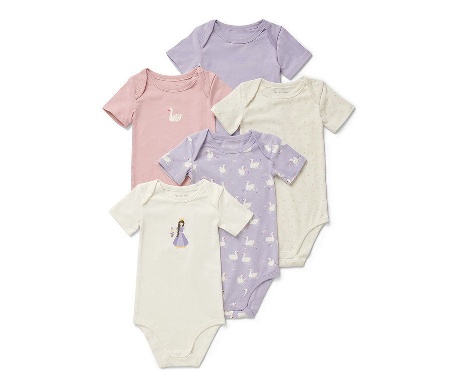 Cinq bodys évolutifs à manches courtes pour bébé de couleur violet clair, rose, blanc avec imprimé de cygnes et blanc avec imprimé de princesse.