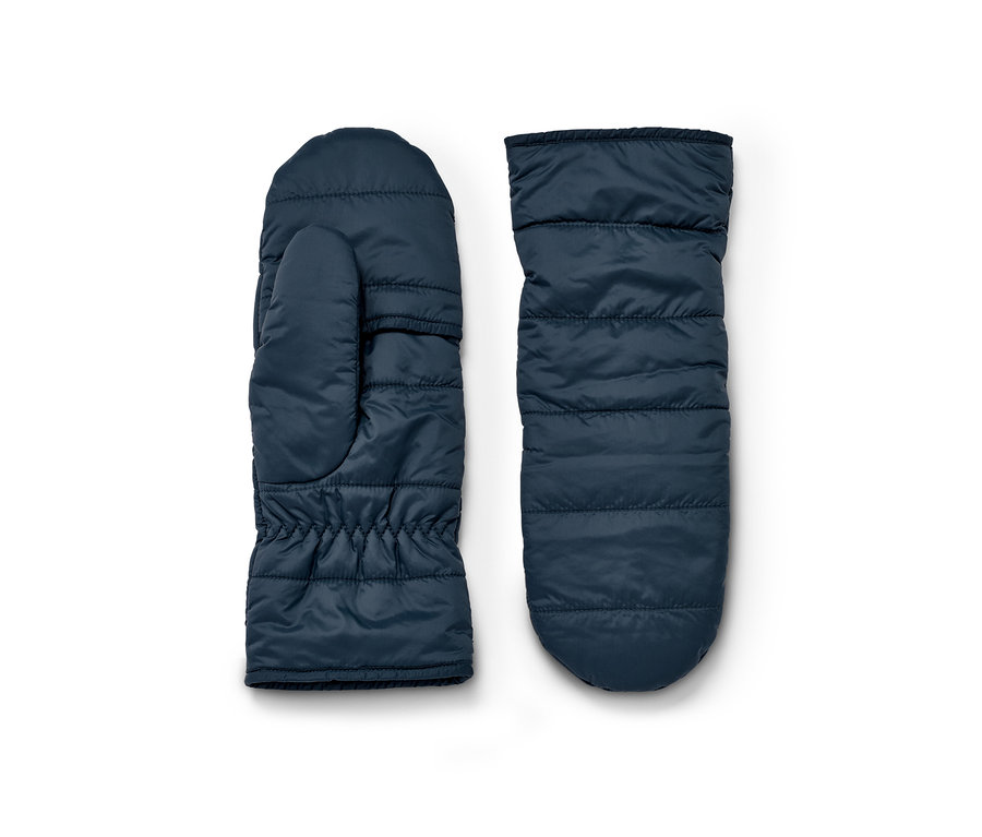 Deux mitaines-moufles matelassées bleu marine posées côte à côte sur un fond blanc.