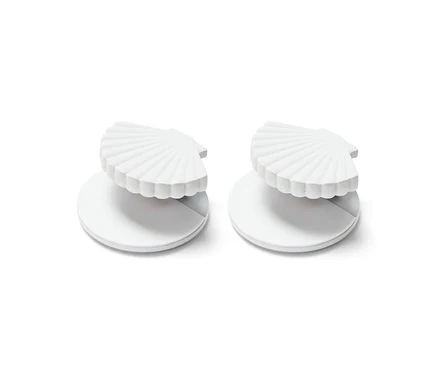 Deux porte-tubes blancs.