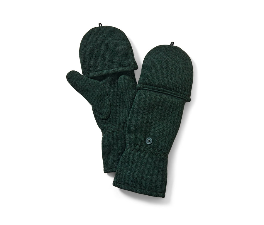 Des mitaines avec moufles amovibles en maille polaire vertes sont posées l'une à côté de l'autre.