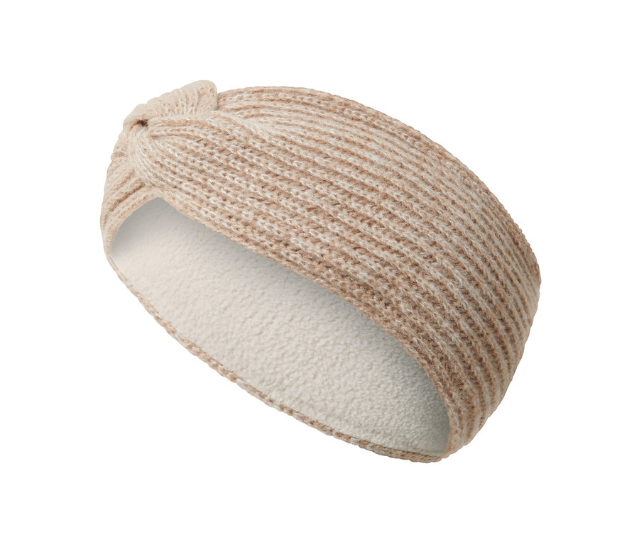 Bandeau en maille couleur sable sur fond blanc.