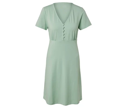 Une chemise de nuit verte à manches courtes avec des boutons.