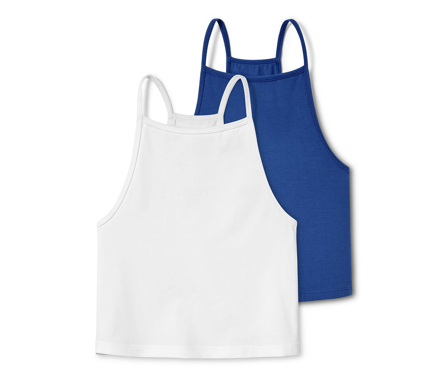 Deux hauts en coton bio : un blanc et un bleu.