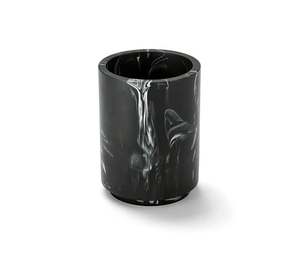 Pot finition marbrée en noir et blanc.