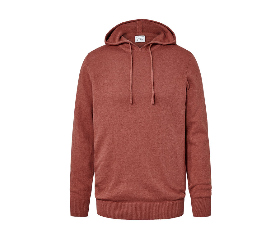 Un sweat-shirt à capuche en maille marron.