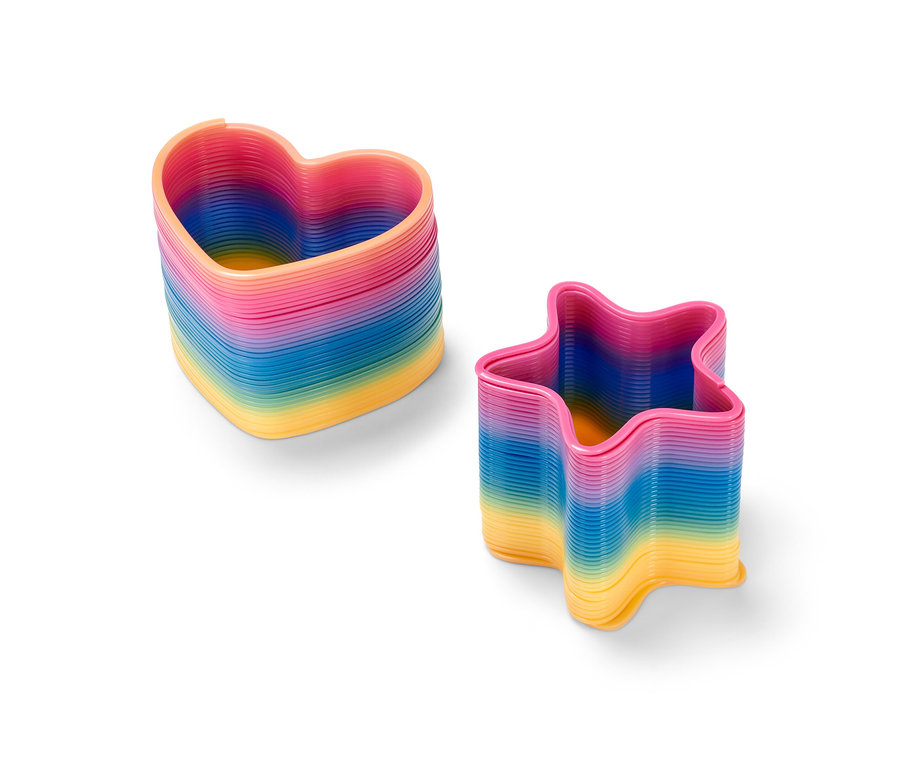 Deux jouets en ressort, un en forme de cœur et l'autre en forme d'étoile.