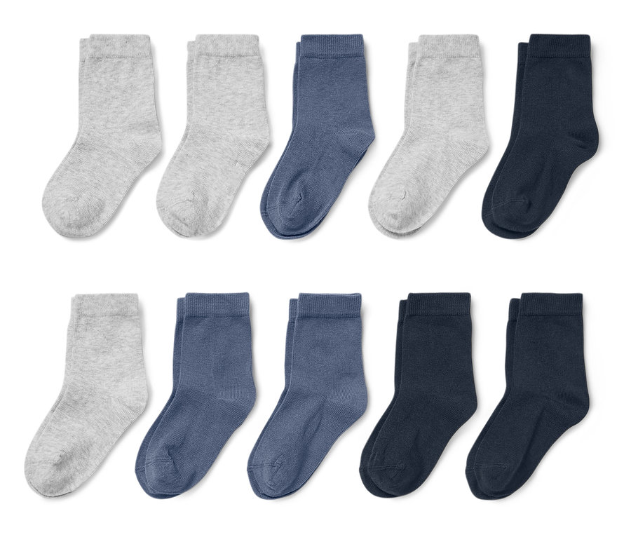 Dix paires de chaussettes : trois grises, trois bleues et quatre bleu marine.