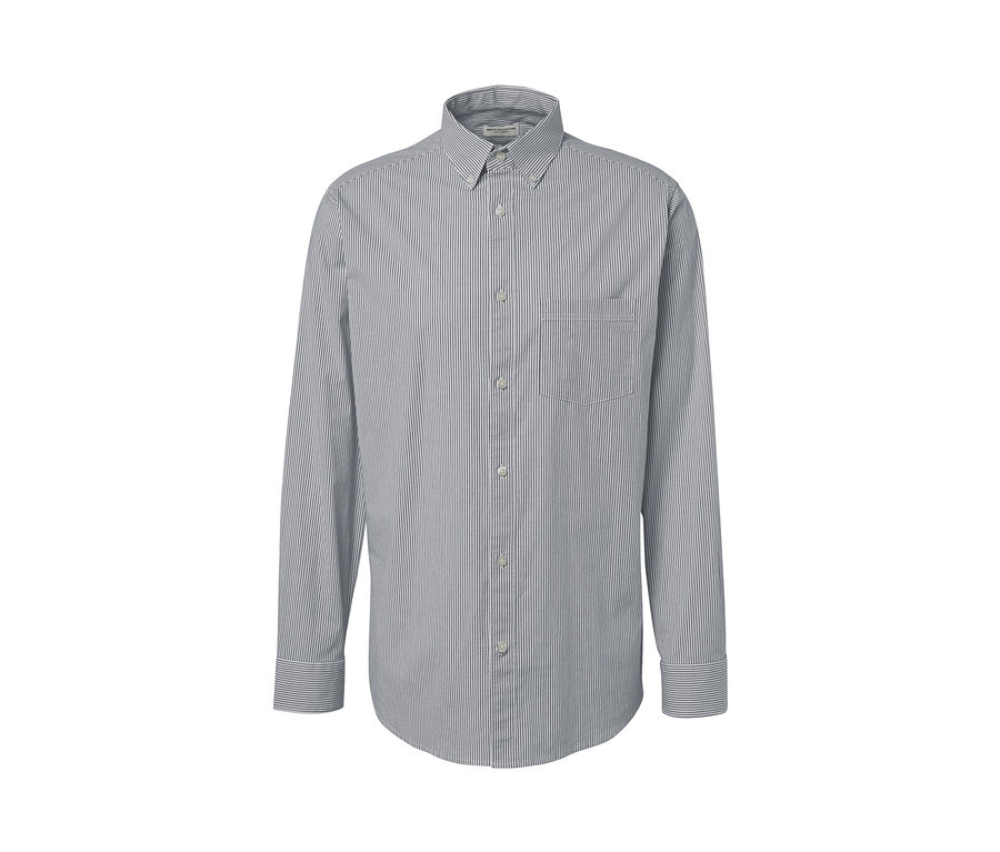 Chemise rayée à manches longues.