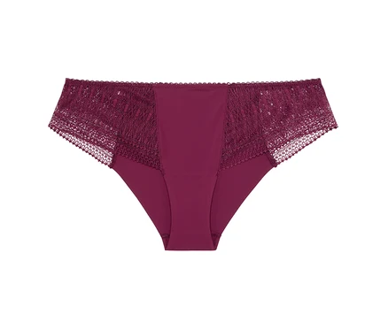 Slip « Leila » Passionata bordeaux avec dentelle sur les côtés.