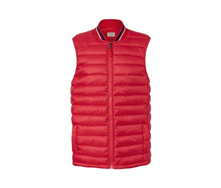 Gilet surpiqué rouge avec fermeture éclair au centre.