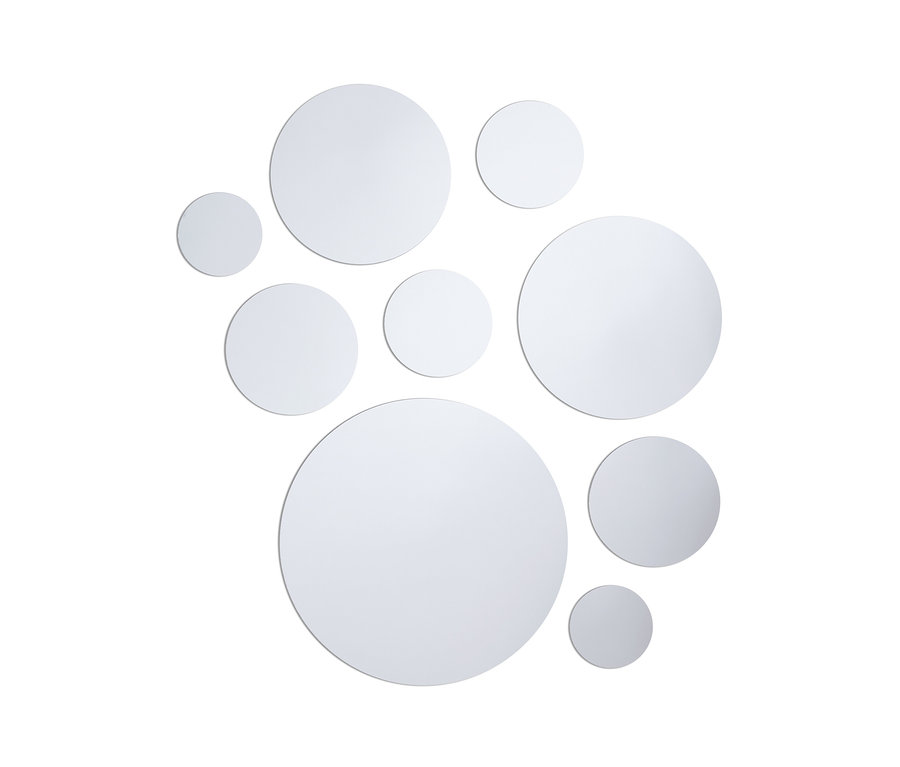Neuf autocollants miroir de différentes tailles disposés en cercle.