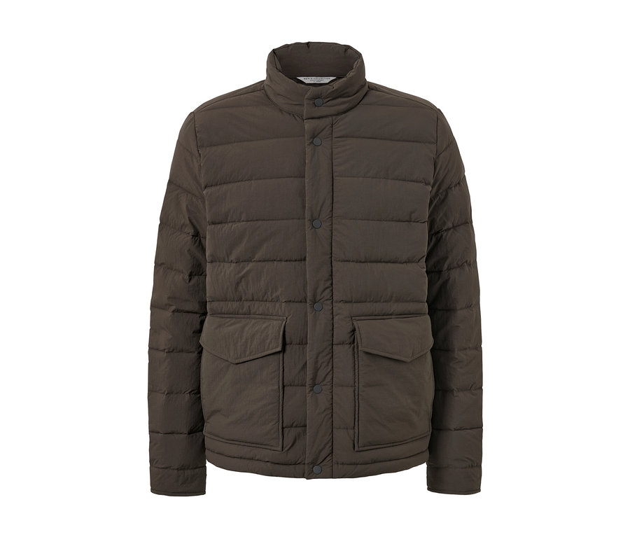 Veste matelassée marron avec boutons et poches.