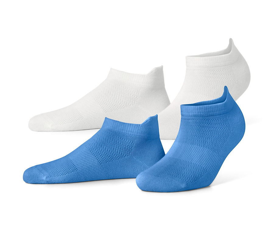 Deux paires de socquettes de sport en blanc et bleu.