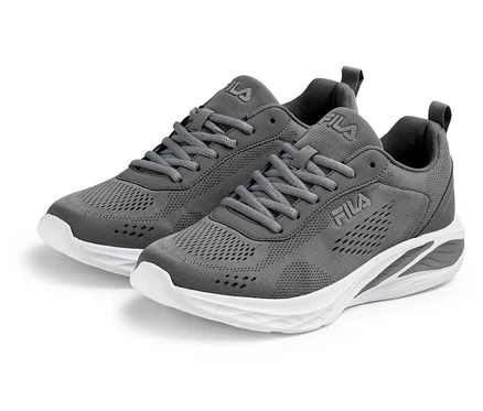 Deux sneakers FILA Specctris pour homme, coloris castlerock, avec des semelles blanches, côte à côte.