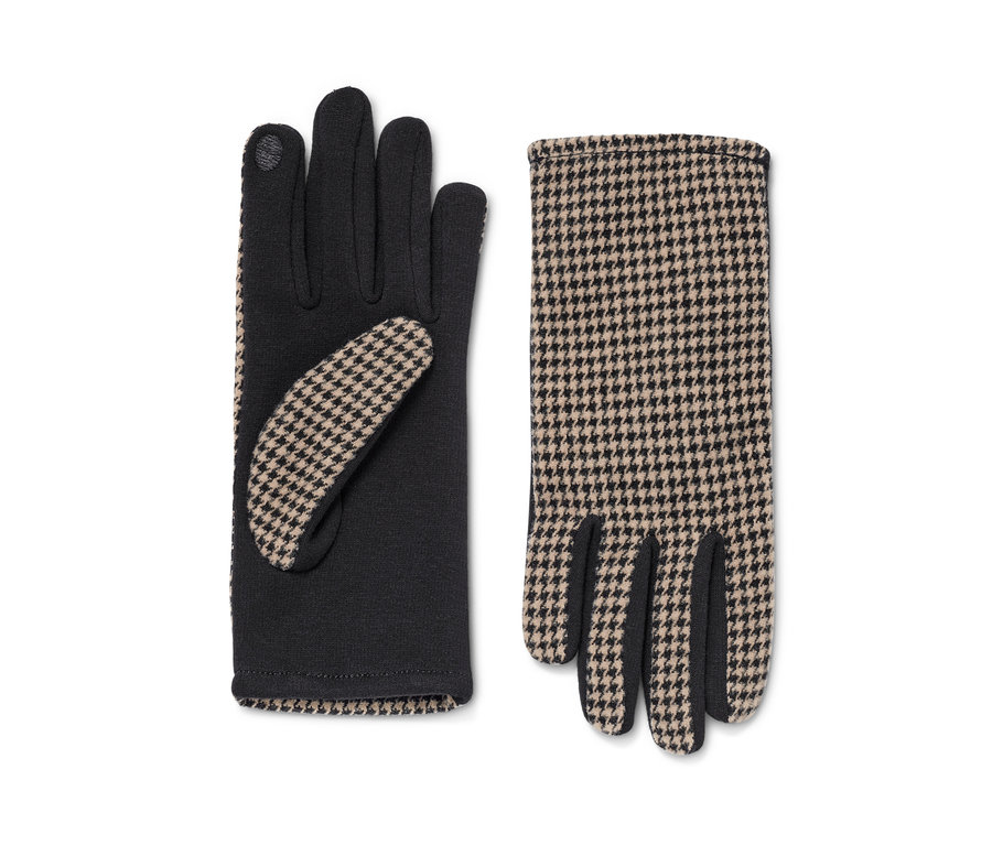 Deux gants : un noir et un avec un motif pied-de-poule.