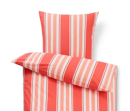 Détail de parures de lit corail renforcé en coton de taille standard et grande taille.