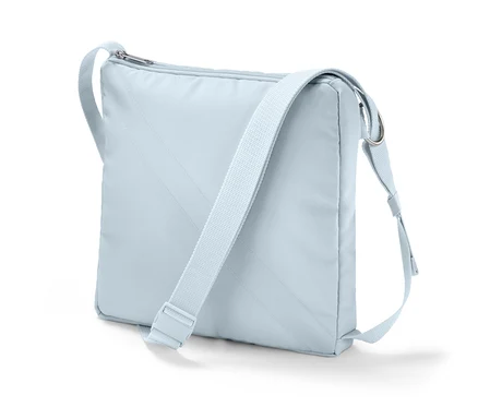 Sac à bandoulière 2 en 1 bleu clair avec fermeture éclair argentée.