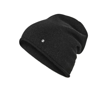 Vue détaillée d'un bonnet noir scintillant en maille fine.