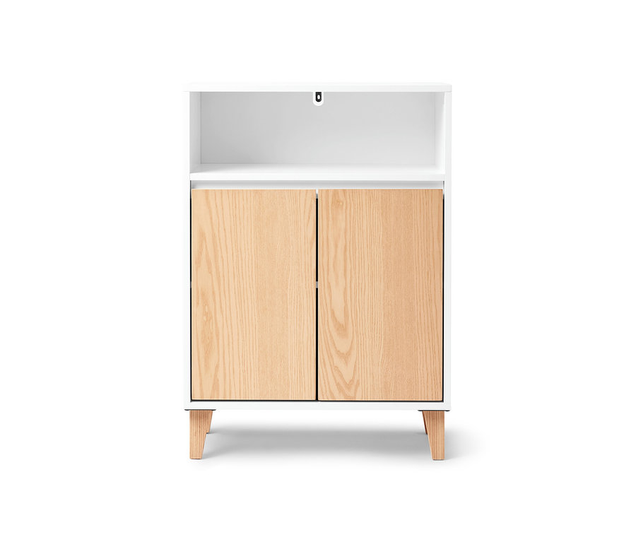 Bahut blanc avec deux portes et un compartiment ouvert.