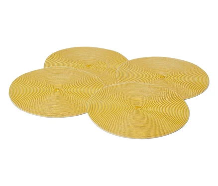 Quatre sets de table ronds jaunes sur fond blanc.