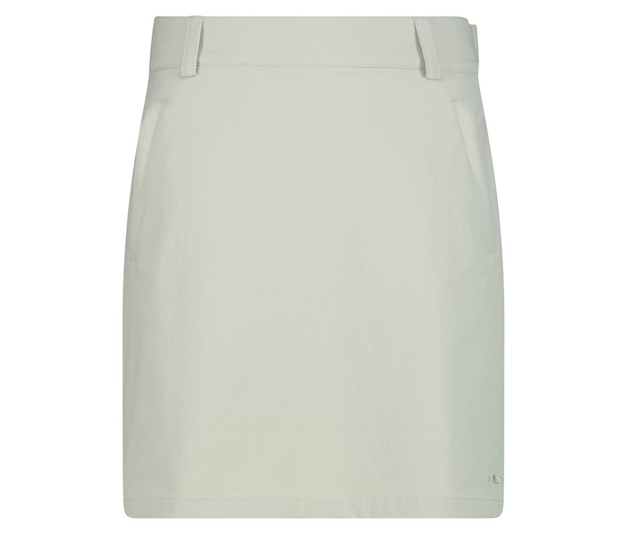 Une jupe gris clair est visible sur un fond blanc.