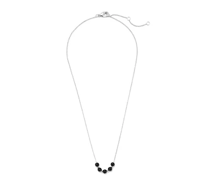 Chaîne énergétique en obsidienne avec chaîne argentée et cinq perles d'obsidienne noires.