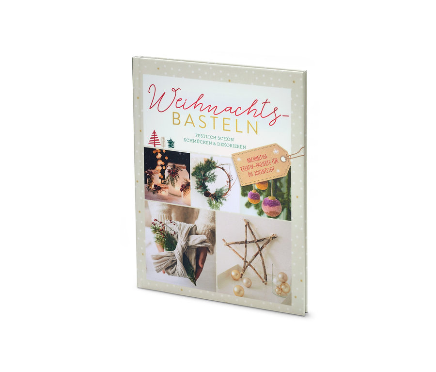 Livre « Weihnachtsbasteln » (« Bricoler pour Noël ») avec des photos de décorations de Noël.