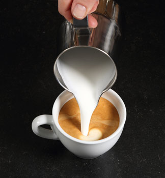 Latte Art - Comment obtenir une mousse de lait parfaite? Astuces de pro